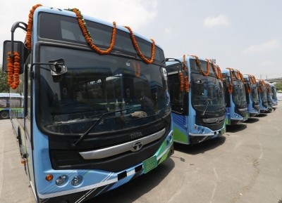 Hours after launch, e-bus breaks down on the way in Delhi Hours after launch, e-bus breaks down on the way in Delhi