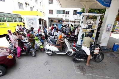 TN retail outlets not to buy fuel from OMCs on May 31 in protest TN retail outlets not to buy fuel from OMCs on May 31 in protest