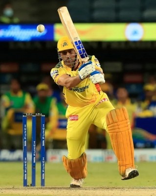 When Dhoni lost his cool on Mukesh Choudhary but later complimented him When Dhoni lost his cool on Mukesh Choudhary but later complimented him