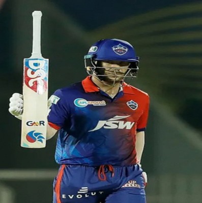 Warner had disciplinary issues, had to be benched for a couple of IPL matches in 2009: Sehwag Warner had disciplinary issues, had to be benched for a couple of IPL matches in 2009: Sehwag