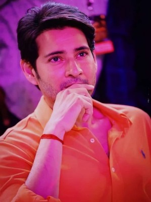 Mahesh Babu breaks down in tears as he addresses fans at 'SVP' event Mahesh Babu breaks down in tears as he addresses fans at 'SVP' event