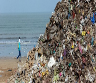TN's Ranipet creates world record, collects 186 mt plastic waste in 3 hrs TN's Ranipet creates world record, collects 186 mt plastic waste in 3 hrs