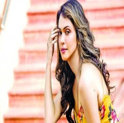 Isha Koppikar says mother's heart is child's classroom Isha Koppikar says mother's heart is child's classroom