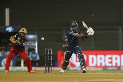 IPL 2022: Pandya's unbeaten fifty carries Gujarat Titans to 168/5 against RCB