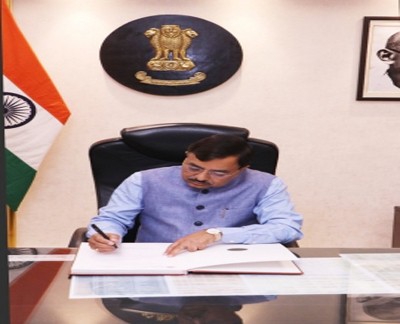 CEC, EC decide to voluntarily curtail their perks and privileges CEC, EC decide to voluntarily curtail their perks and privileges