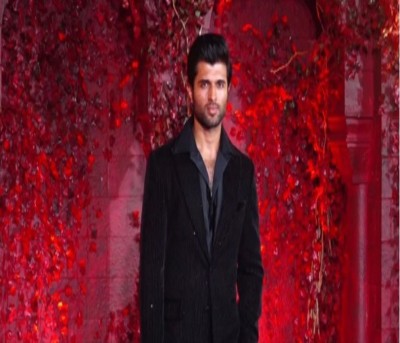 Vijay Deverakonda only Telugu hero to make it to KJo's birthday bash Vijay Deverakonda only Telugu hero to make it to KJo's birthday bash