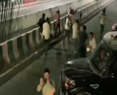 Miscreants took over Patna flyover for birthday party!