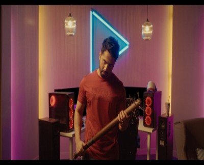 'Stranger Things' 'fanboy' Varun Dhawan flaunts favourite show merchandise 'Stranger Things' 'fanboy' Varun Dhawan flaunts favourite show merchandise