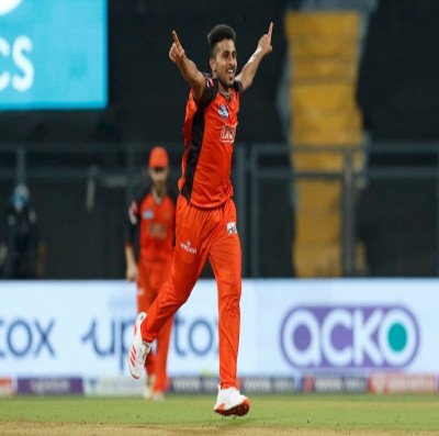IPL 2022: Umran Malik needs to learn how to stay away from distractions, says VVS Laxman IPL 2022: Umran Malik needs to learn how to stay away from distractions, says VVS Laxman