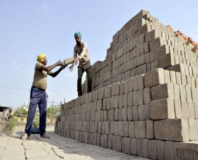 10 Irulas held as bonded labour in brick kiln in TN, probe begins 10 Irulas held as bonded labour in brick kiln in TN, probe begins