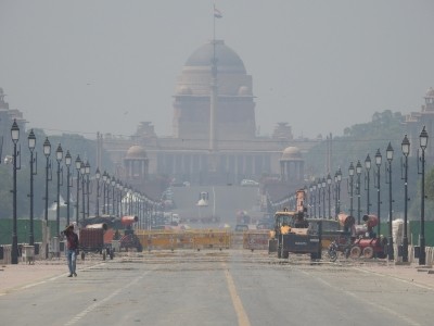 Heat wave continues to prevail over large parts of India