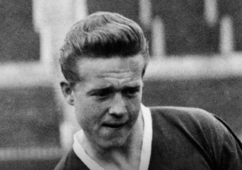 Former Manchester United forward Albert Quixall dies at 87 Former Manchester United forward Albert Quixall dies at 87