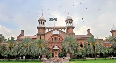 Lahore HC calls 'serious legal blunder' as Pakistani land allotted to Indian nationals Lahore HC calls 'serious legal blunder' as Pakistani land allotted to Indian nationals
