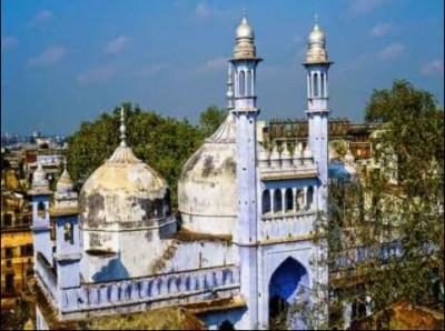 SC extends protection of area inside Gyanvapi mosque where 'Shivling' was found SC extends protection of area inside Gyanvapi mosque where 'Shivling' was found
