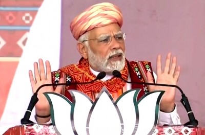 If Cong wants to be part of Gujarat, it has to give up caste politics: PM Modi If Cong wants to be part of Gujarat, it has to give up caste politics: PM Modi