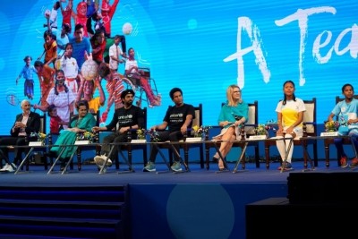 Tendulkar, Ayushmann Khurana play futsal to mark World Children's Day for UNICEF Tendulkar, Ayushmann Khurana play futsal to mark World Children's Day for UNICEF