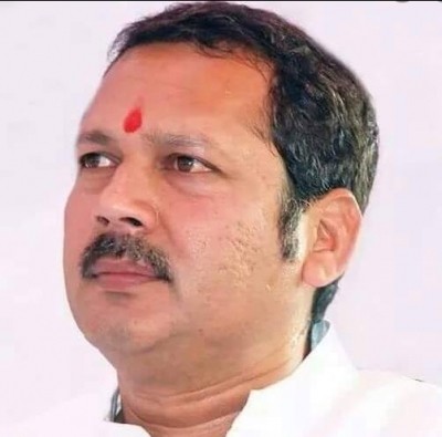 Chhatrapati kin in 'Jai Bhavani' mode, to agitate on Dec 3 against Governor Chhatrapati kin in 'Jai Bhavani' mode, to agitate on Dec 3 against Governor