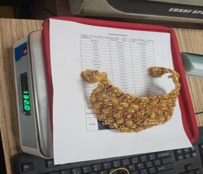 Two held at IGI with gold valued at over Rs 94L