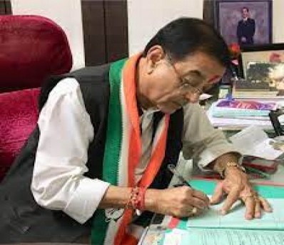 Senior Gujarat Congress leader Mohansinh Rathva quits party, joins BJP Senior Gujarat Congress leader Mohansinh Rathva quits party, joins BJP