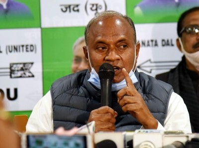 RCP Singh attacks Nitish, asks him to lift liquor ban in Bihar RCP Singh attacks Nitish, asks him to lift liquor ban in Bihar