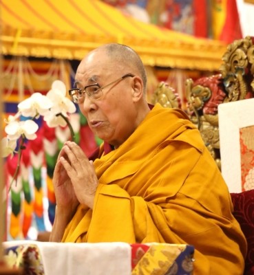 Dalai Lama greets new Malaysian PM