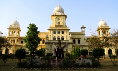 LU student attacked for objecting to outsider's presence in campus LU student attacked for objecting to outsider's presence in campus
