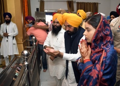 Sikhs to register their marriage, says Punjab CM Sikhs to register their marriage, says Punjab CM
