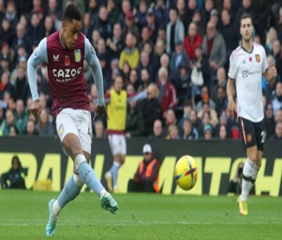 Premier League: Aston Villa stun Man United; Arsenal beat Chelsea by solitary goal