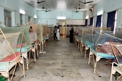 Political slugfest erupts over dengue in Bengal, clouds precautionary steps