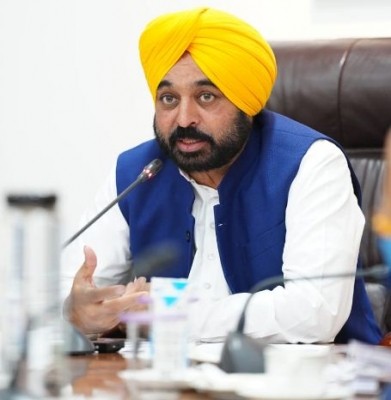 Review all arm licenses, says Punjab CM Review all arm licenses, says Punjab CM