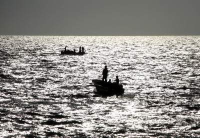 2 killed as boat capsizes in Narmada in MP 2 killed as boat capsizes in Narmada in MP
