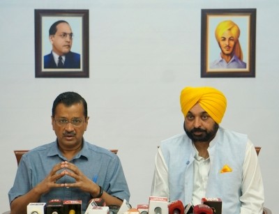 Kejriwal seeks Centre's leadership role to curb pollution Kejriwal seeks Centre's leadership role to curb pollution