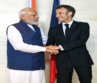 PM meets French President Macron in Bali PM meets French President Macron in Bali