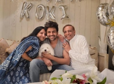 Kartik Aaryan shares birthday pics with family Kartik Aaryan shares birthday pics with family