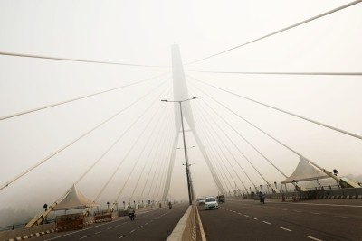 Delhi's air quality slips to 'Severe' category Delhi's air quality slips to 'Severe' category