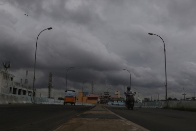 IMD issues orange alert in Chennai, adjoining districts IMD issues orange alert in Chennai, adjoining districts
