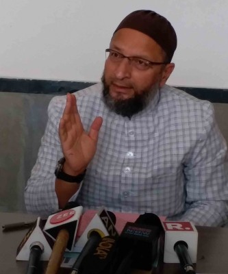 SC quashes bail to two accused in attack on Owaisi in UP SC quashes bail to two accused in attack on Owaisi in UP