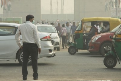 Delhi pollution: Traffic police enforce GRAP 4, impound over 1,400 vehicles Delhi pollution: Traffic police enforce GRAP 4, impound over 1,400 vehicles