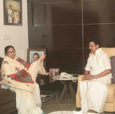 Mamata Banerjee calls on Stalin in Chennai