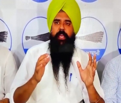AAP hails decision to review arms licences in Punjab AAP hails decision to review arms licences in Punjab