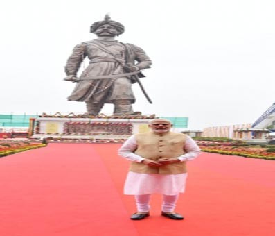 PM Modi unveils 108-feet tall 'Statue of Prosperity' in B'luru