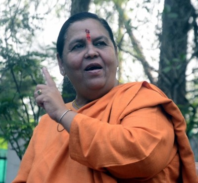 Uma Bharti trains her guns on Shivraj govt as liquor politics hots up in MP Uma Bharti trains her guns on Shivraj govt as liquor politics hots up in MP