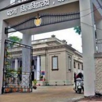Patna varsity student union candidate touches feet of girl students