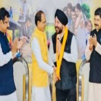 MP: Expelled Cong leader joins BJP, says conscience didn't allow him to work with Kamal Nath