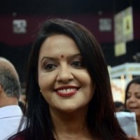 Amruta Fadnavis jumps in to save Governor amid clamour for his ouster