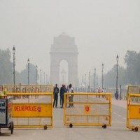 Haze covers Delhi-NCR skies, air quality remains 'severe'