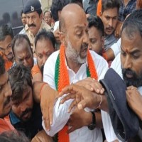 Telangana police stop state BJP Chief ahead of 'padayatra'