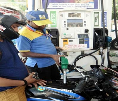 No fuel at Delhi petrol pumps without PUC certificate from Oct 25