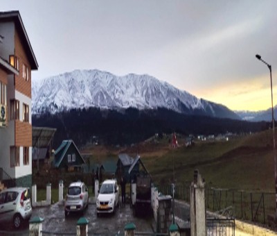 Rain, snow likely to continue in J&K Rain, snow likely to continue in J&K