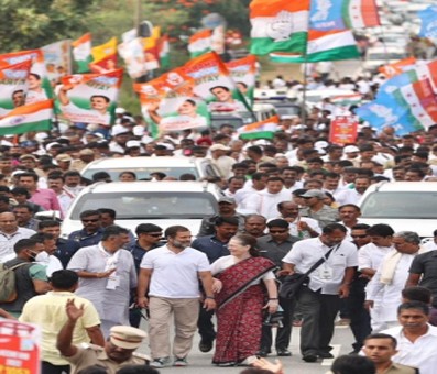 Sonia joins Bharat Jodo Yatra, Cong says will strengthen resolve